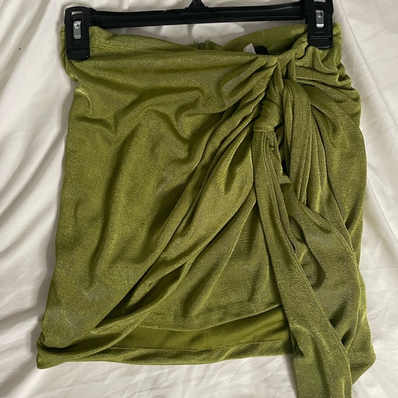 Green Slinky Tie Mini Skirt - Picture 1 of 4